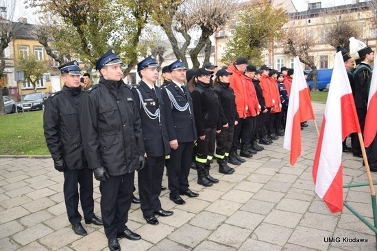 74832613 2745567338862490 1585435637710848 o